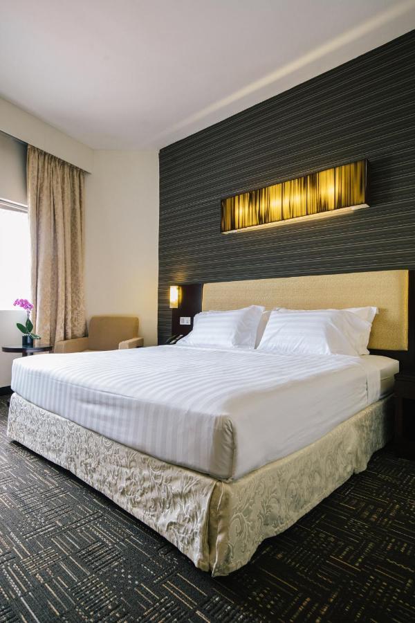 Hotel Royal Queens Singapore Exterior photo