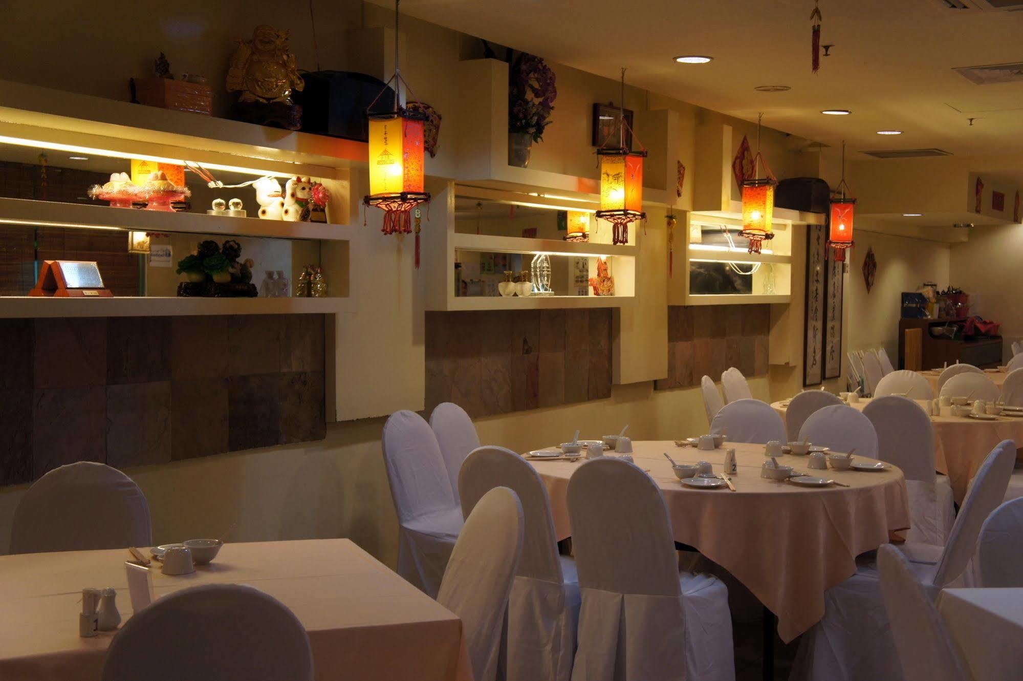 Hotel Royal Queens Singapore Exterior photo