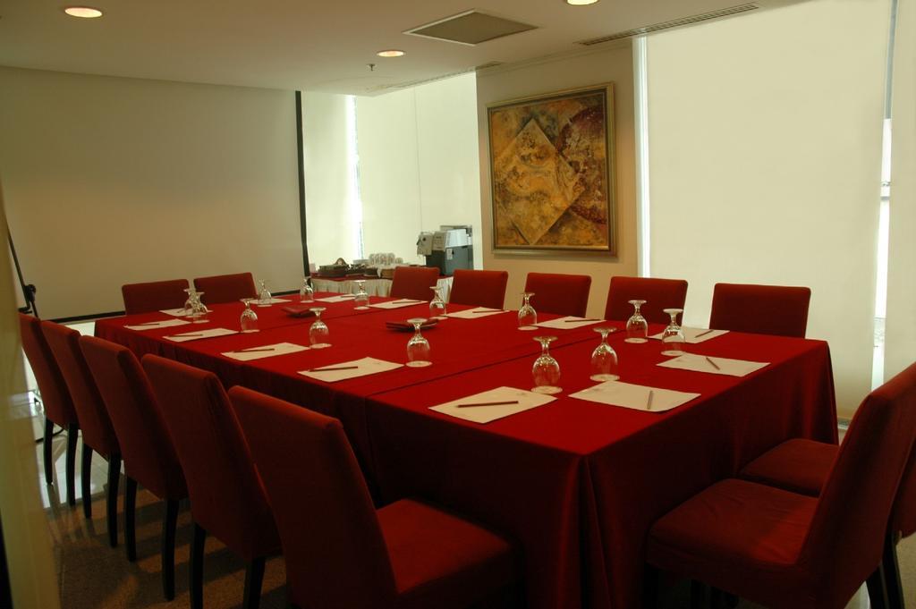 Hotel Royal Queens Singapore Facilities photo