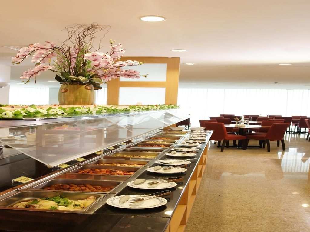 Hotel Royal Queens Singapore Exterior photo